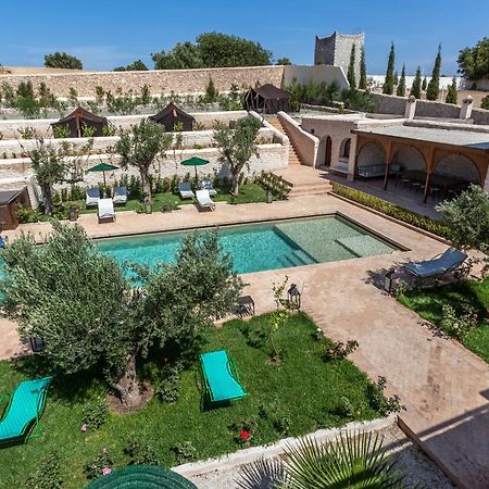 Riad Dharma Bou Mkila Екстериор снимка