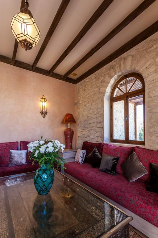 Riad Dharma Bou Mkila Екстериор снимка