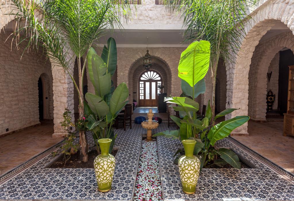 Riad Dharma Bou Mkila Екстериор снимка
